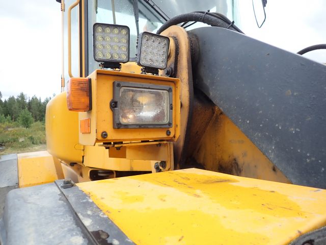 576575-26 Wheel loader Volvo L70D