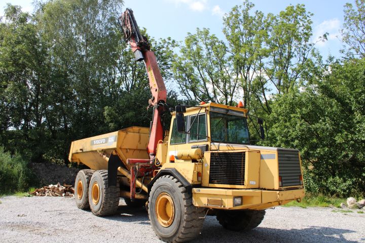 590915-3 Dumper Volvo A25C with crane -96