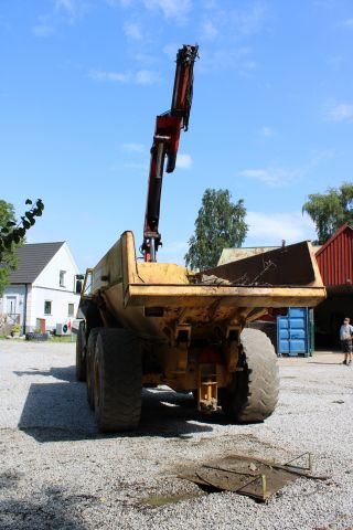 590915-8 Dumper Volvo A25C with crane -96