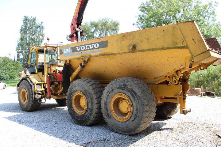 590915-9 Dumper Volvo A25C with crane -96