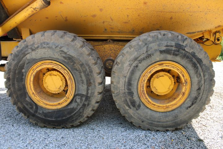 590915-11 Dumper Volvo A25C with crane -96