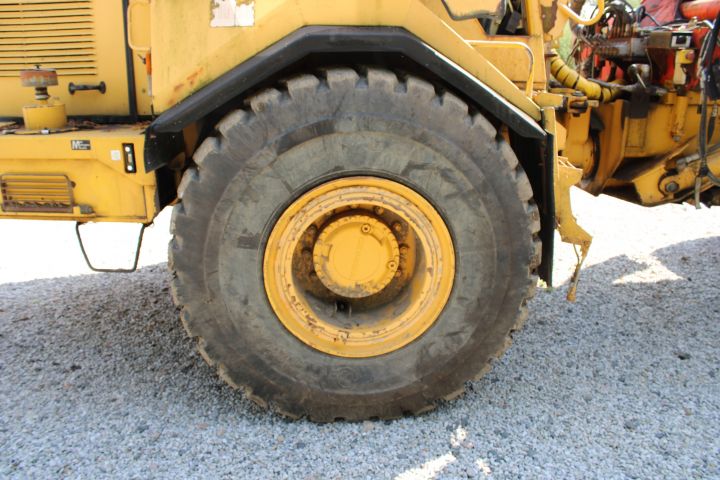 590915-15 Dumper Volvo A25C with crane -96