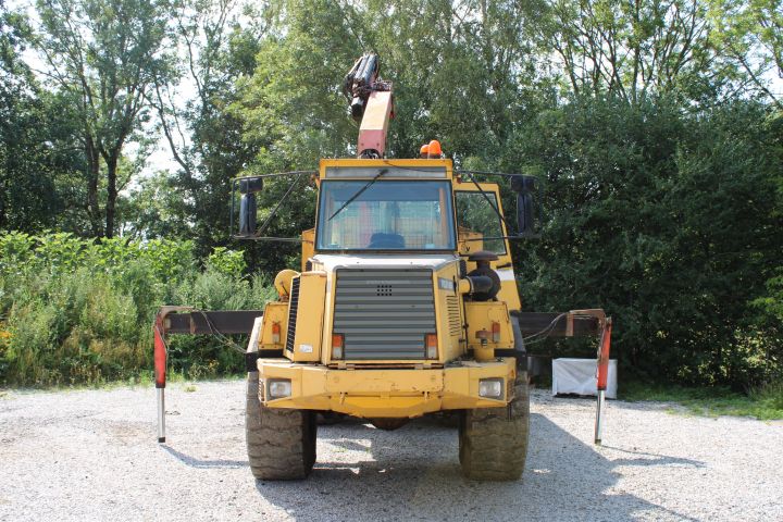 590915-23 Dumper Volvo A25C with crane -96