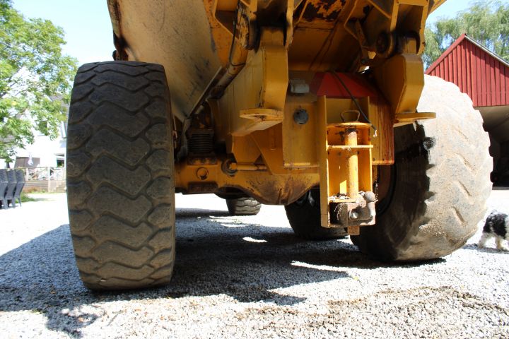 590915-37 Dumper Volvo A25C with crane -96