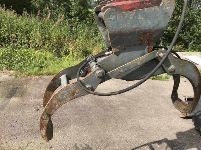 591263-21 Neuson 3800 WD SLR wheeled excavator with implements