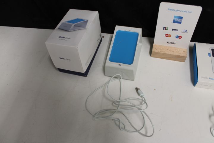 437639-9 iZettle Card Reader with dock and accessories