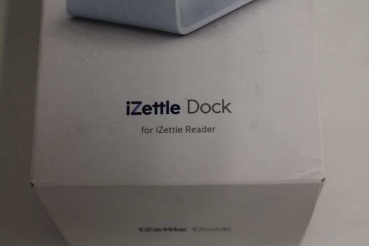 437639-13 iZettle Card Reader with dock and accessories