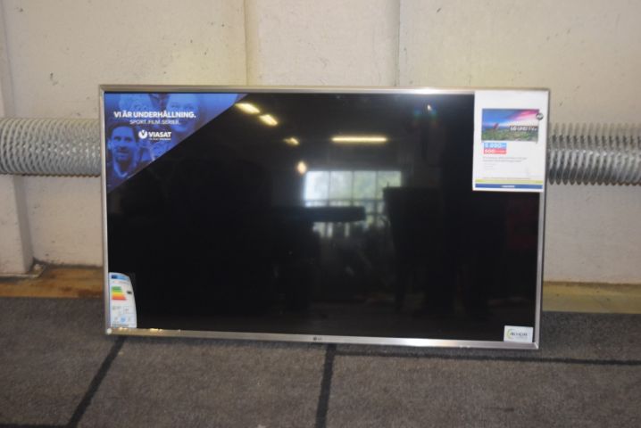 571686-1 43 "4K UHD TV LG 43UJ651V-ZA - demo