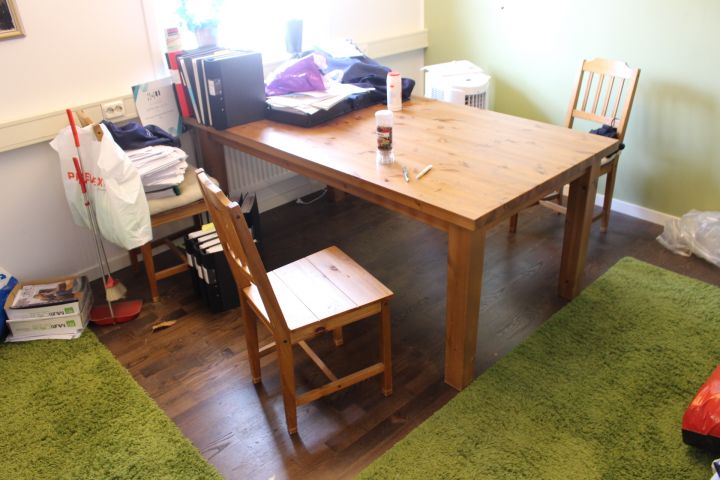 588771-12 Kontorsmöbler: skrivbord, kontorsstolar, bokhyllor m.m.