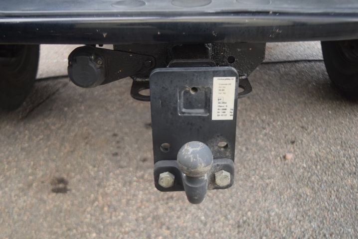 591679-28 Dodge Ram 2500 Heavy Duty 4x4 5.9L Cummins diesel 305 hp (14500 miles) -2004