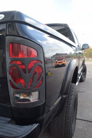 591679-27 Dodge Ram 2500 Heavy Duty 4x4 5.9L Cummins diesel 305 hp (14500 miles) -2004