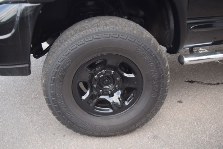 591679-29 Dodge Ram 2500 Heavy Duty 4x4 5.9L Cummins diesel 305 hp (14500 miles) -2004