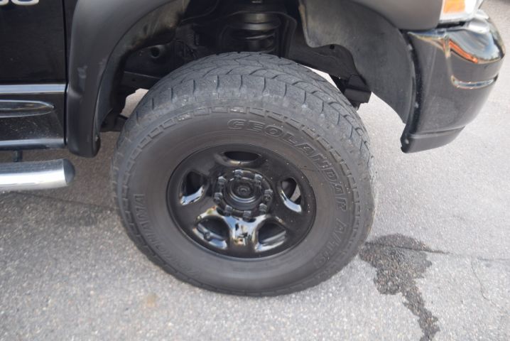 591679-30 Dodge Ram 2500 Heavy Duty 4x4 5.9L Cummins diesel 305 hp (14500 miles) -2004