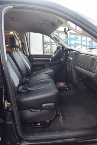 591679-12 Dodge Ram 2500 Heavy Duty 4x4 5.9L Cummins diesel 305 hp (14500 miles) -2004