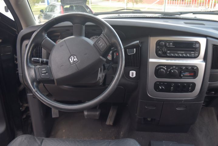 591679-14 Dodge Ram 2500 Heavy Duty 4x4 5.9L Cummins diesel 305 hp (14500 miles) -2004