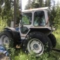591911-2 Ford County 774L tractor (1982)