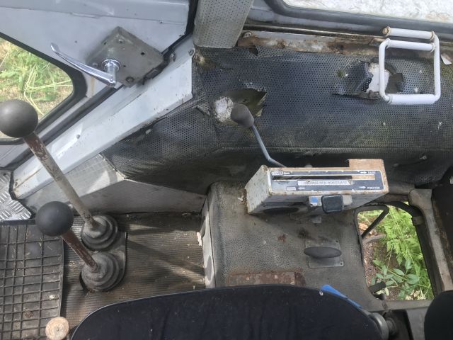 591911-21 Ford County 774L tractor (1982)