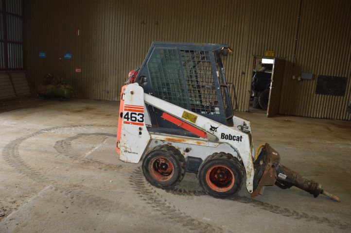 569681-3 Bobcat 463 -2004