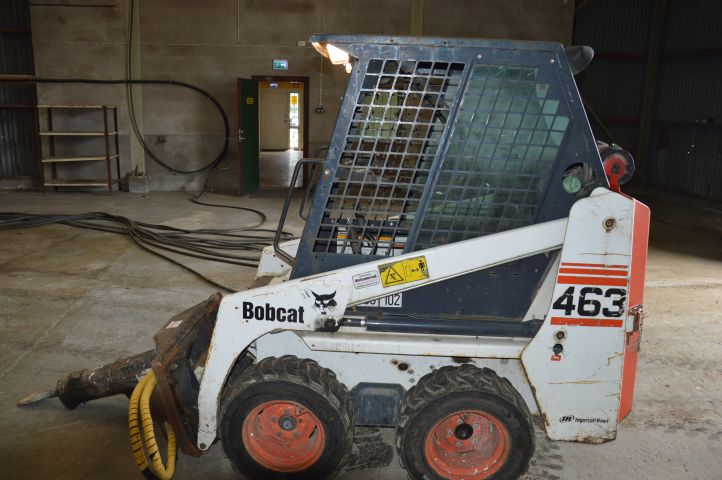 569681-6 Bobcat 463 -2004