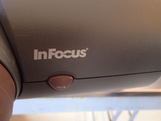 577121-2 Projector Infocus LP755