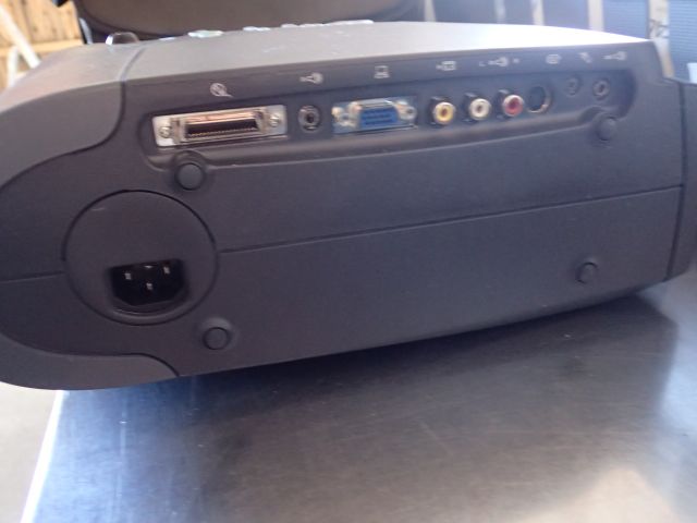 577121-4 Projector Infocus LP755