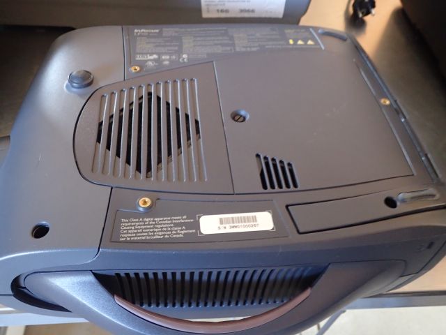 577121-7 Projector Infocus LP755