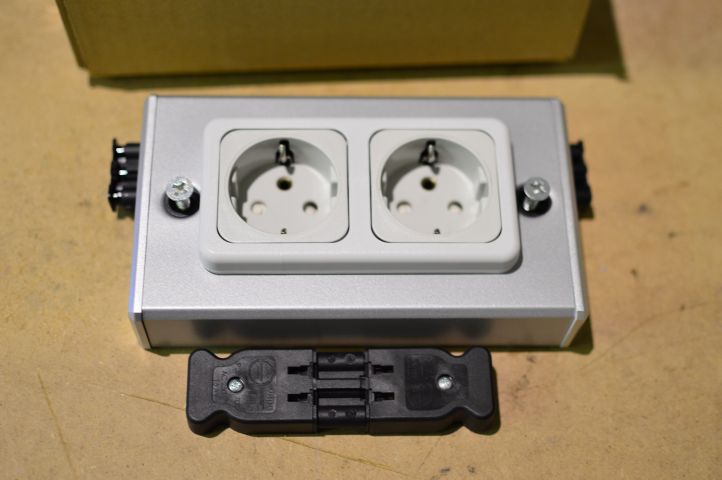 592227-2 Slim double socket, 19pc