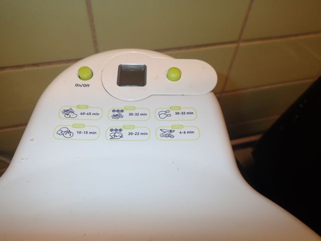 467110-4 Tefal Airfryer and Bosch meat grinder