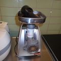 467110-7 Tefal Airfryer and Bosch meat grinder