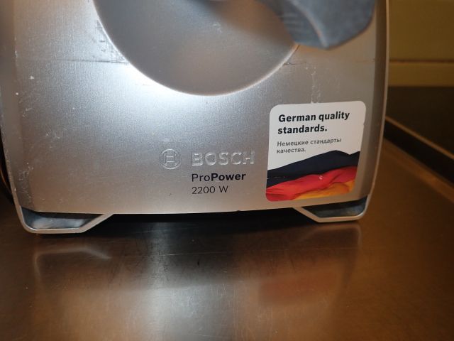 467110-9 Tefal Airfryer and Bosch meat grinder