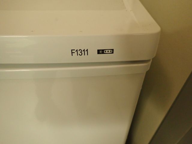 467124-3 Frysskåp UPO