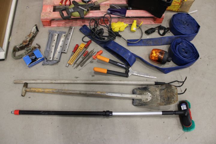 588903-5 Plant accessories, signs, tools, sack trolleys, Hultafors and more