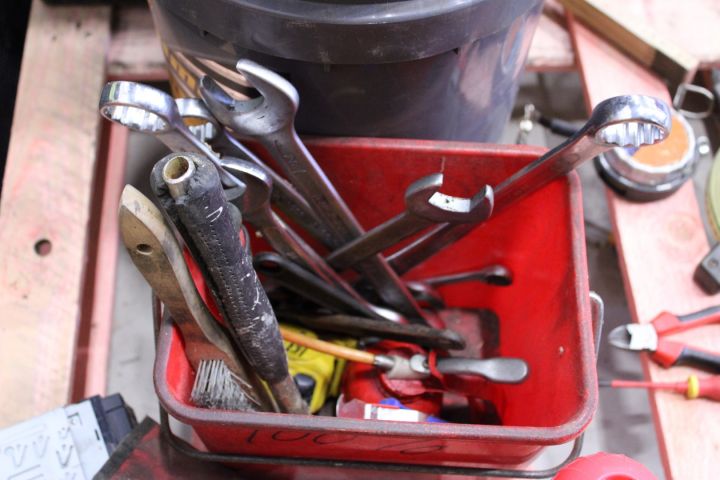 588903-11 Plant accessories, signs, tools, sack trolleys, Hultafors and more