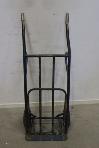 588903-16 Plant accessories, signs, tools, sack trolleys, Hultafors and more