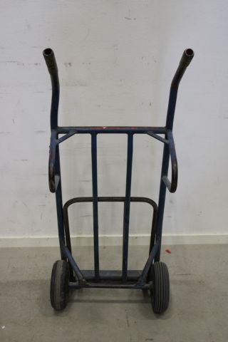 588903-19 Plant accessories, signs, tools, sack trolleys, Hultafors and more