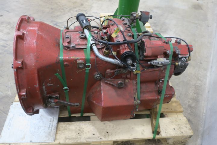 589693-6 Training station Gearbox Volvo SR70