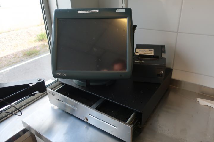 580649-14 Checkout line MICROS, 4 cash registers with drawers, receipt printer, 3 kitchen screens and server
