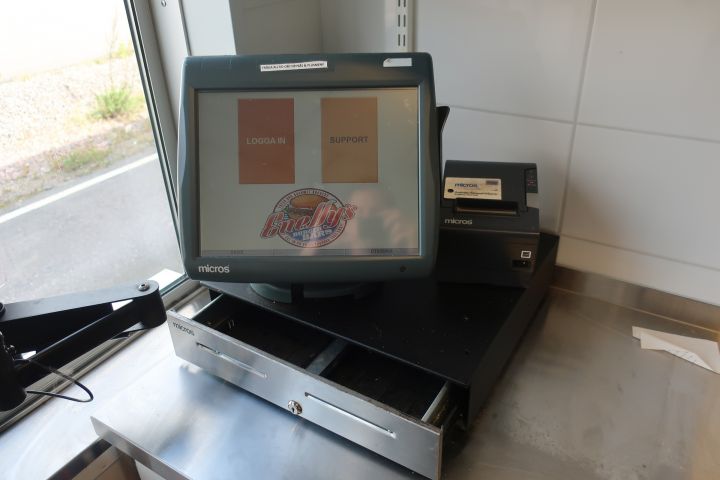 580649-15 Checkout line MICROS, 4 cash registers with drawers, receipt printer, 3 kitchen screens and server