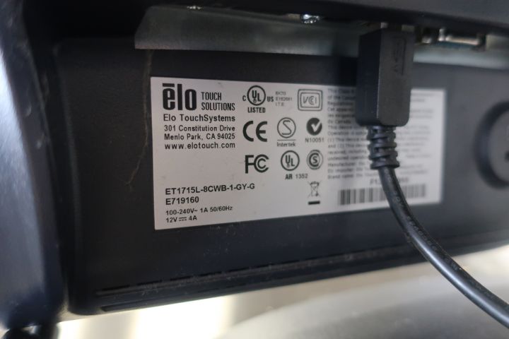 580649-19 Checkout line MICROS, 4 cash registers with drawers, receipt printer, 3 kitchen screens and server