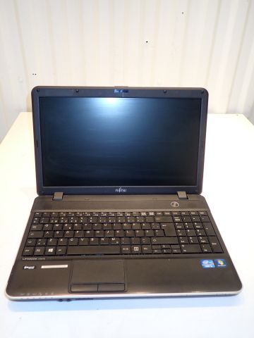 577144-1 Fujitsu Lifebook A512