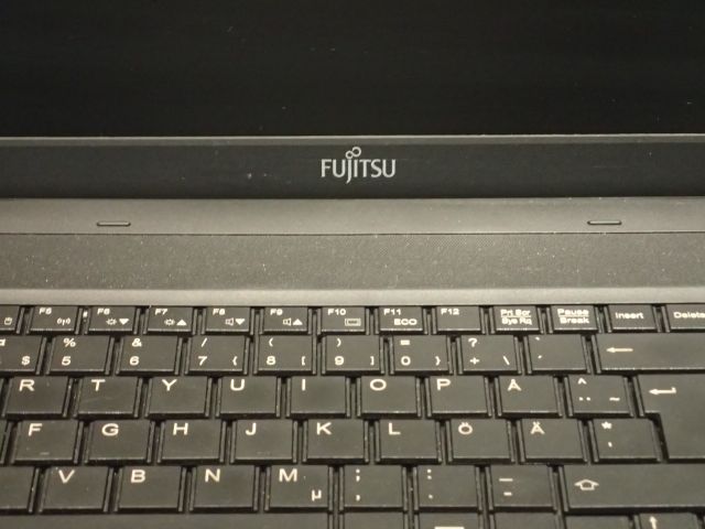 577144-3 Fujitsu Lifebook A512