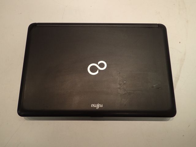 577144-10 Fujitsu Lifebook A512