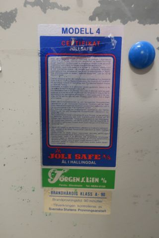 580692-2 Safety cabinet, JØLI Safe model 4