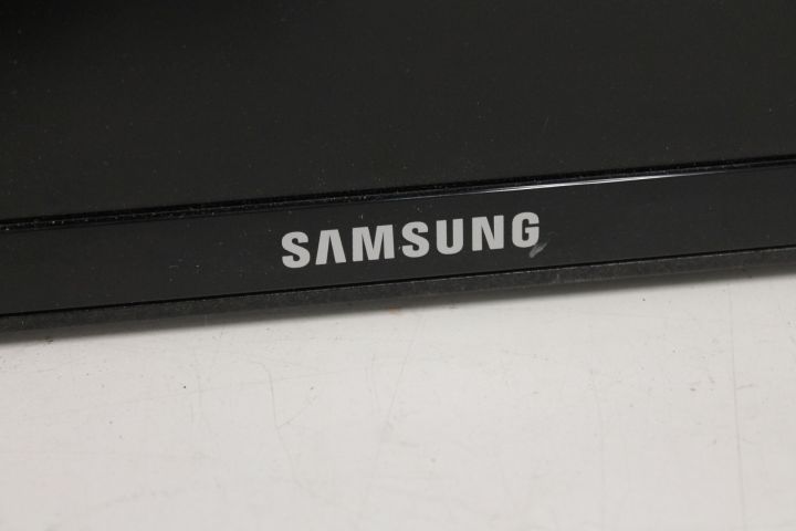 551237-3 Samsung TV 40 ”LH40MDC