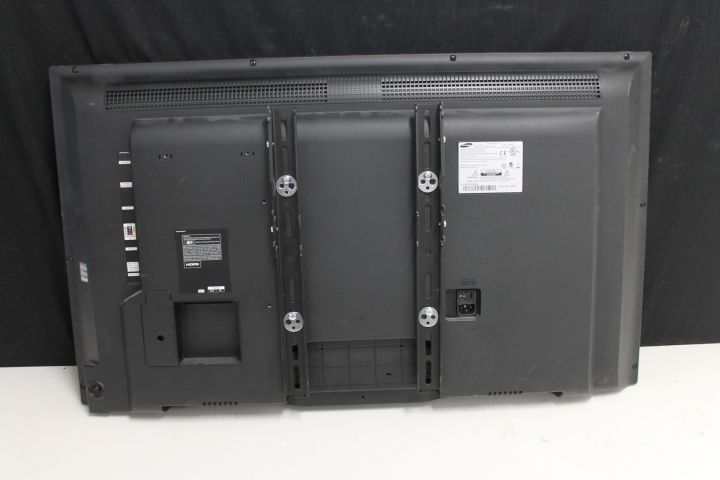 551237-4 Samsung TV 40 ”LH40MDC