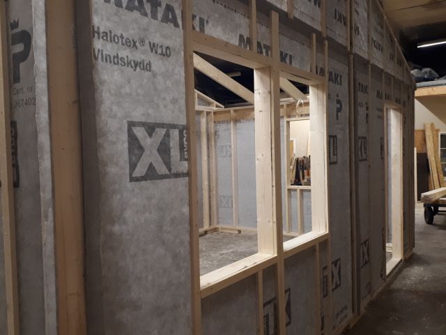 593024-4 60-square-foot cottage style