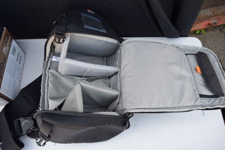 519318-3 Nikon D50, lens Sigma 55-200 mm + camera case Lowepro