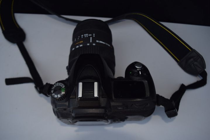 519318-8 Nikon D50, lens Sigma 55-200 mm + camera case Lowepro