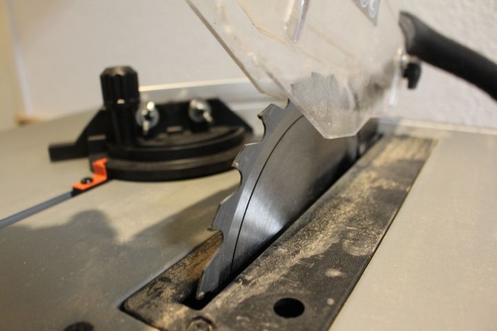 437646-8 Table Circular Saw Scheppach HS81S