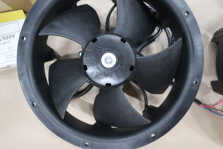 592886-7 Sortiment med elartiklar